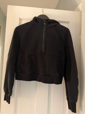 Lululemon Black Half-Zip Cropped Hoodie XS/S